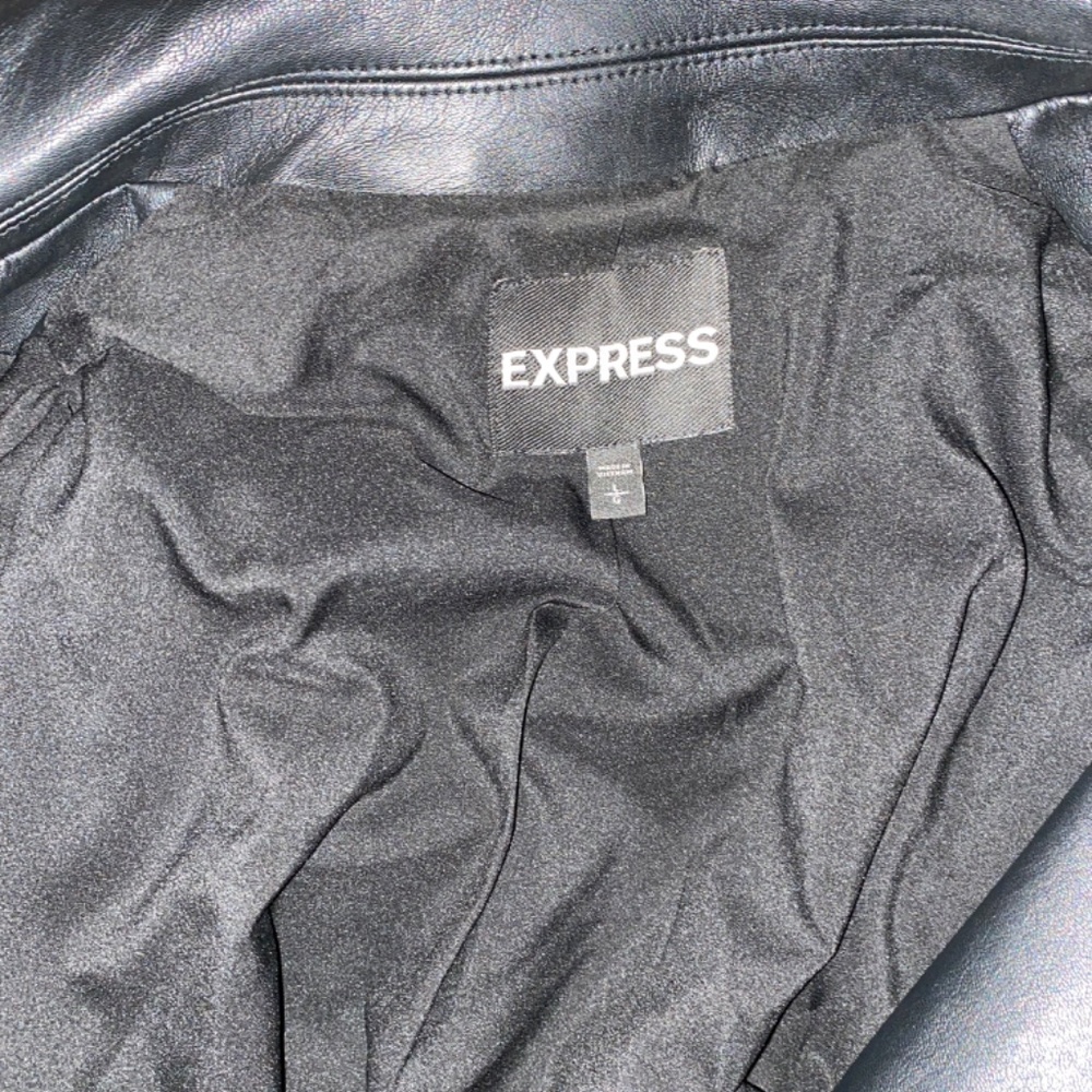 leather jacket - Picture 3 of 4